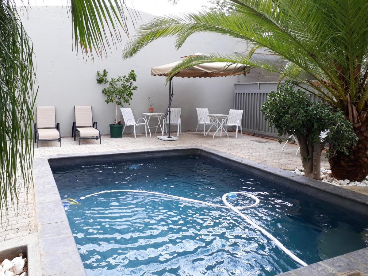 Appartamento Bateleur Self Catering Cc Windhoek Esterno foto