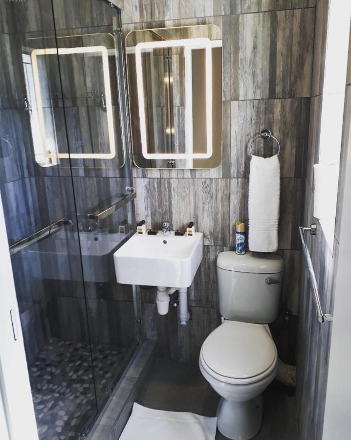 Appartamento Bateleur Self Catering Cc Windhoek Esterno foto