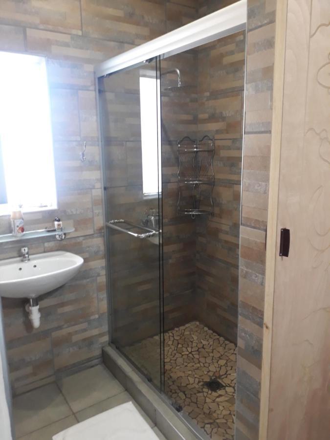 Appartamento Bateleur Self Catering Cc Windhoek Esterno foto
