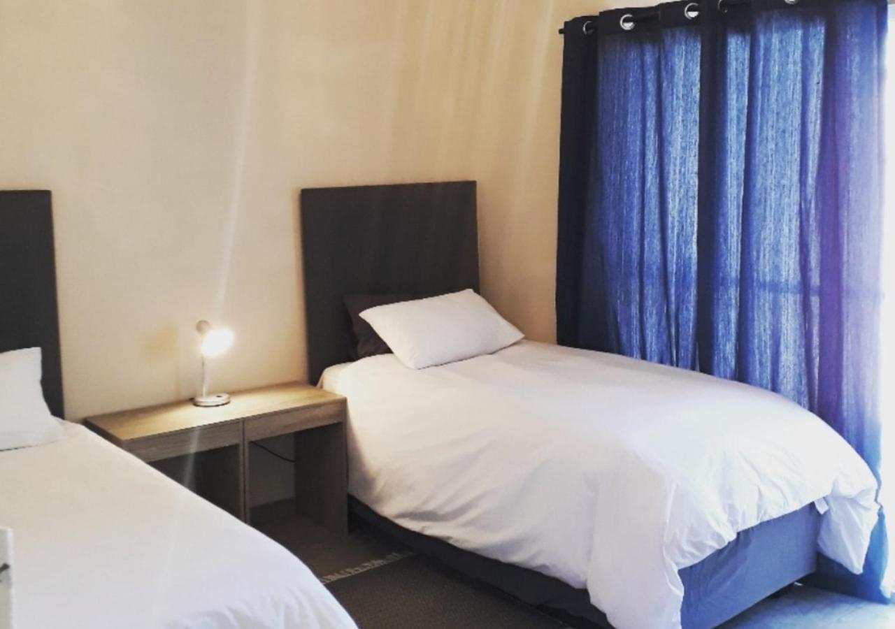 Appartamento Bateleur Self Catering Cc Windhoek Esterno foto