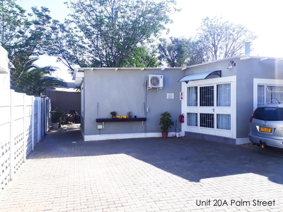 Appartamento Bateleur Self Catering Cc Windhoek Esterno foto