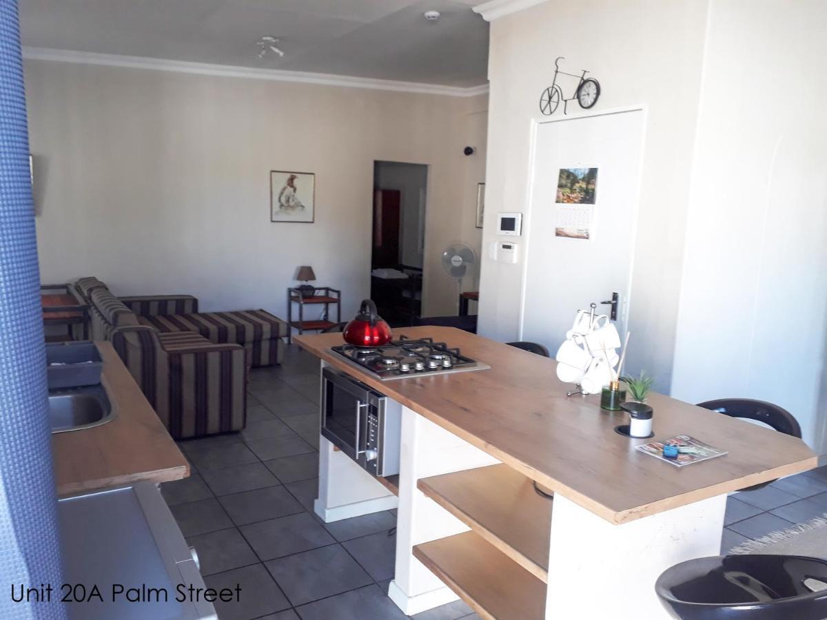 Appartamento Bateleur Self Catering Cc Windhoek Esterno foto