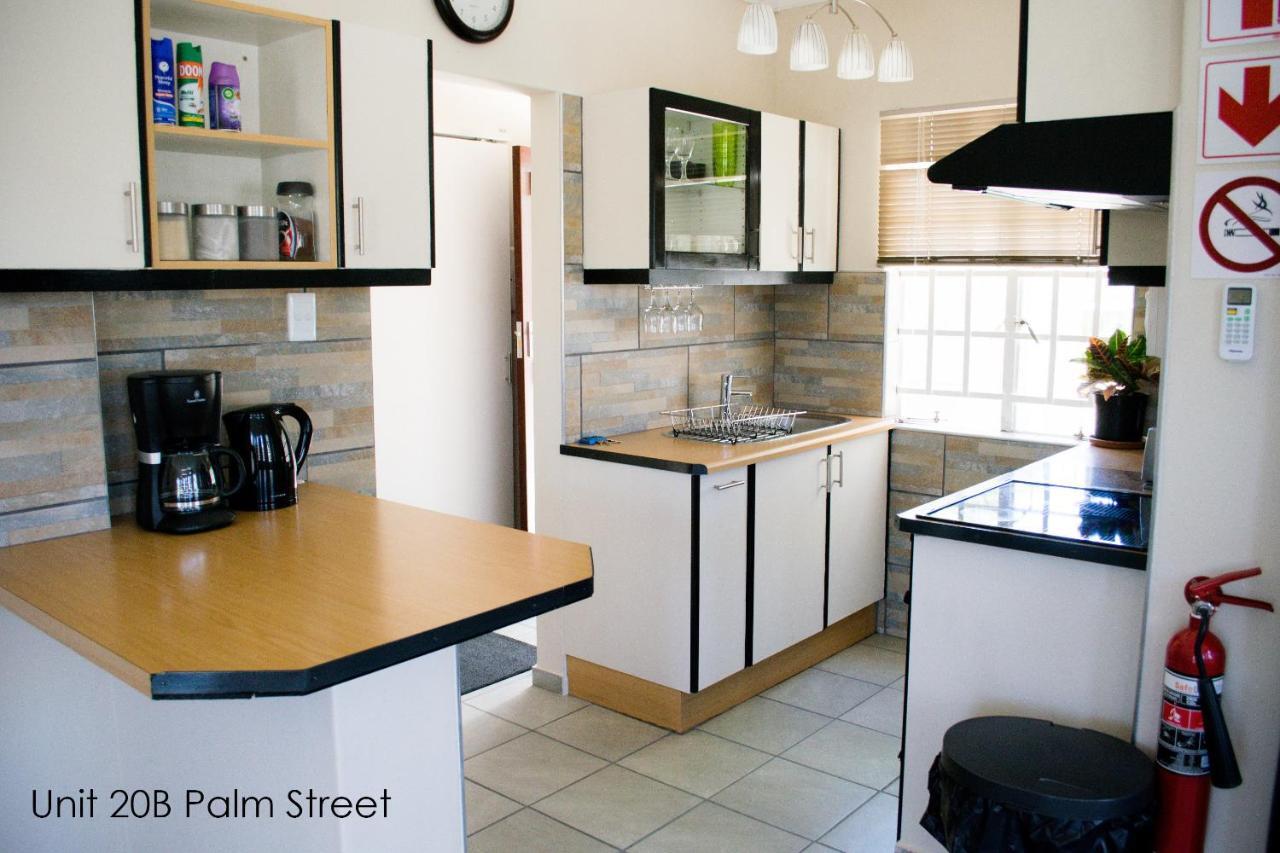 Appartamento Bateleur Self Catering Cc Windhoek Esterno foto