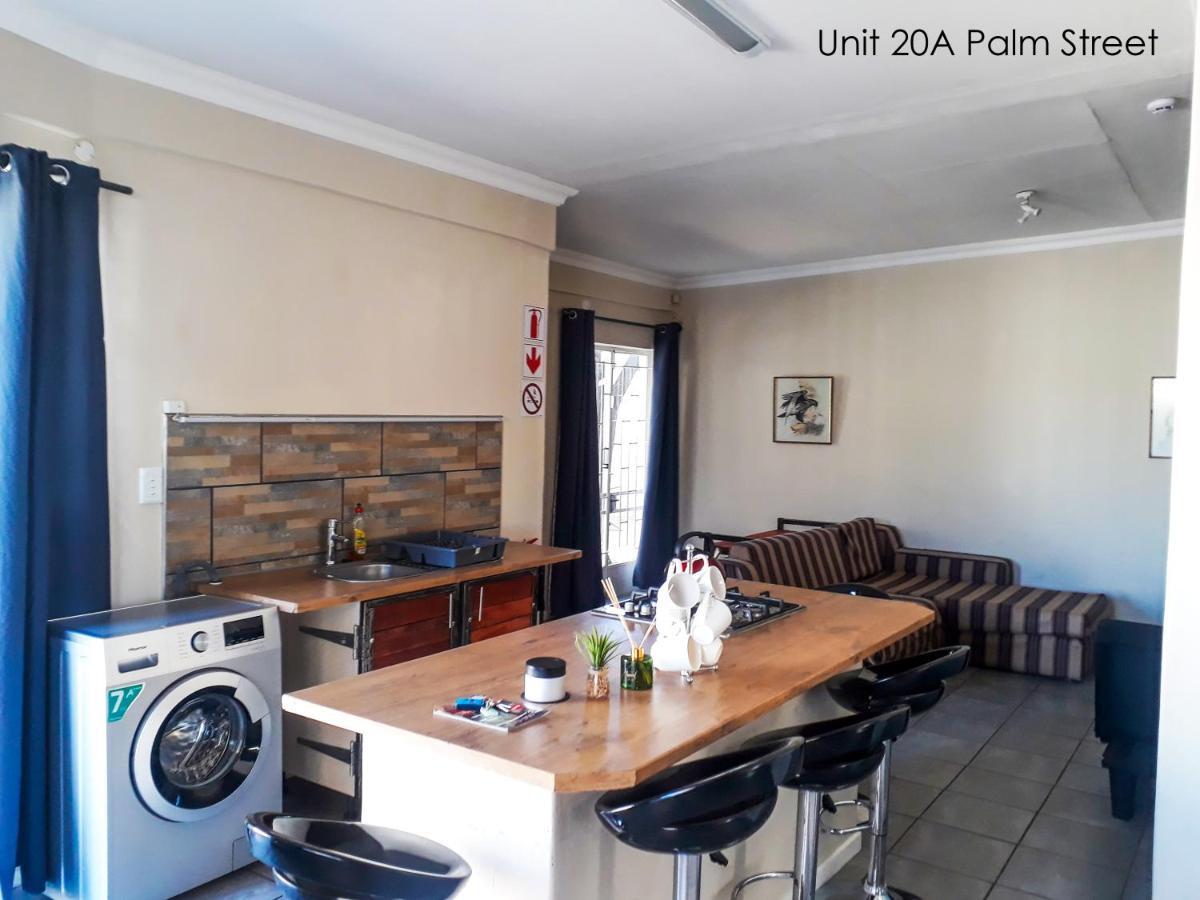 Appartamento Bateleur Self Catering Cc Windhoek Esterno foto